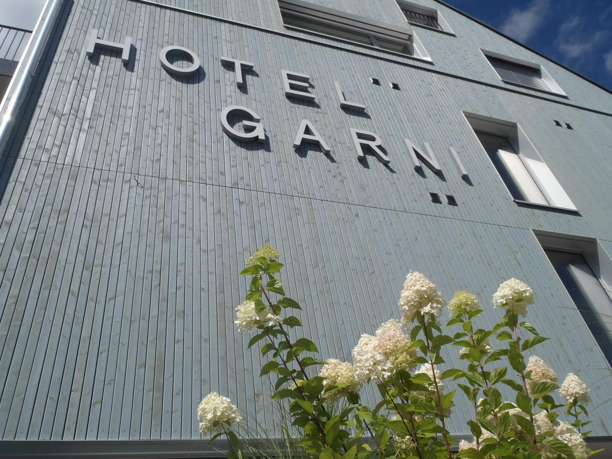 Hotel Traube Garni Kuttigen Exterior photo