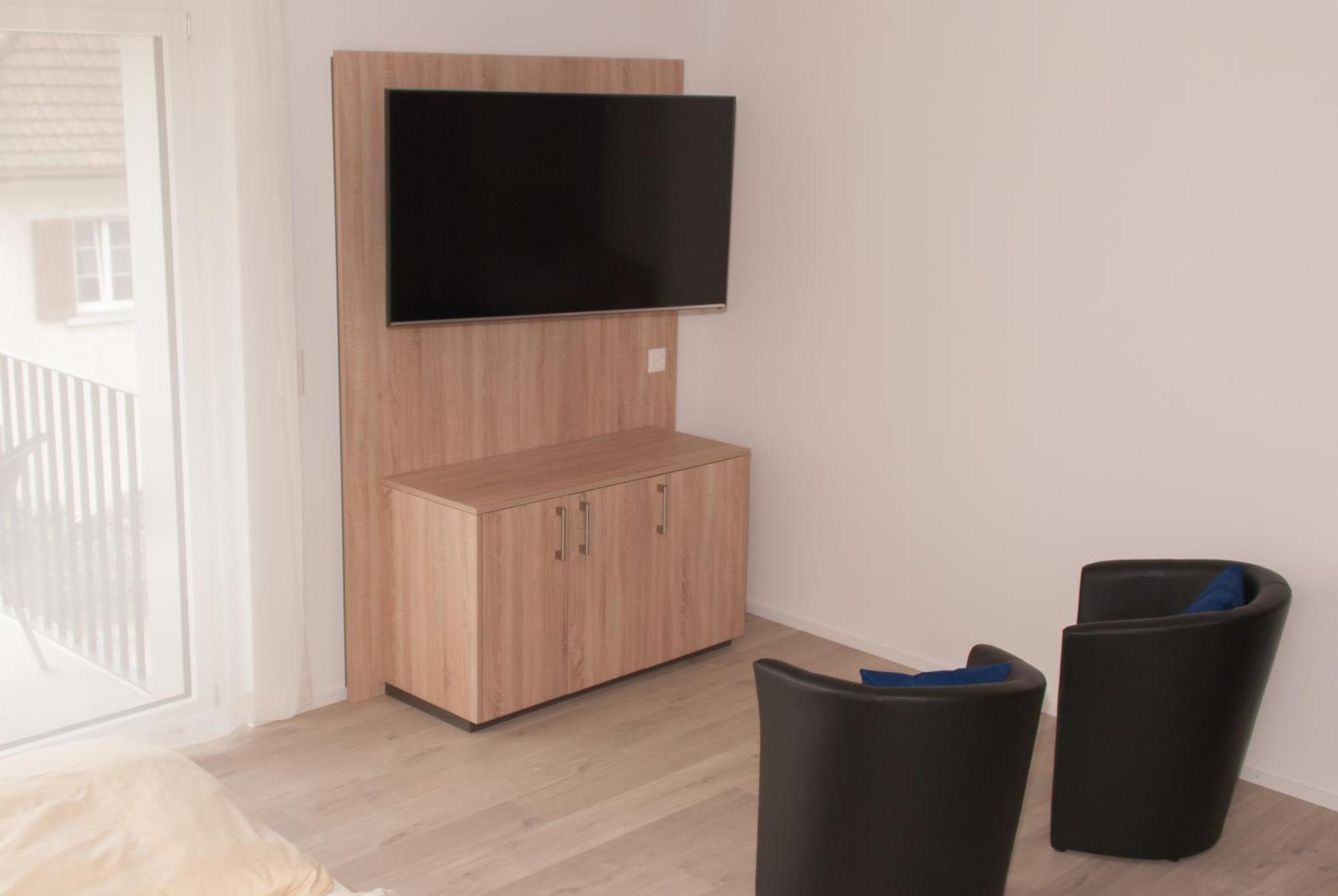 Hotel Traube Garni Kuttigen Room photo
