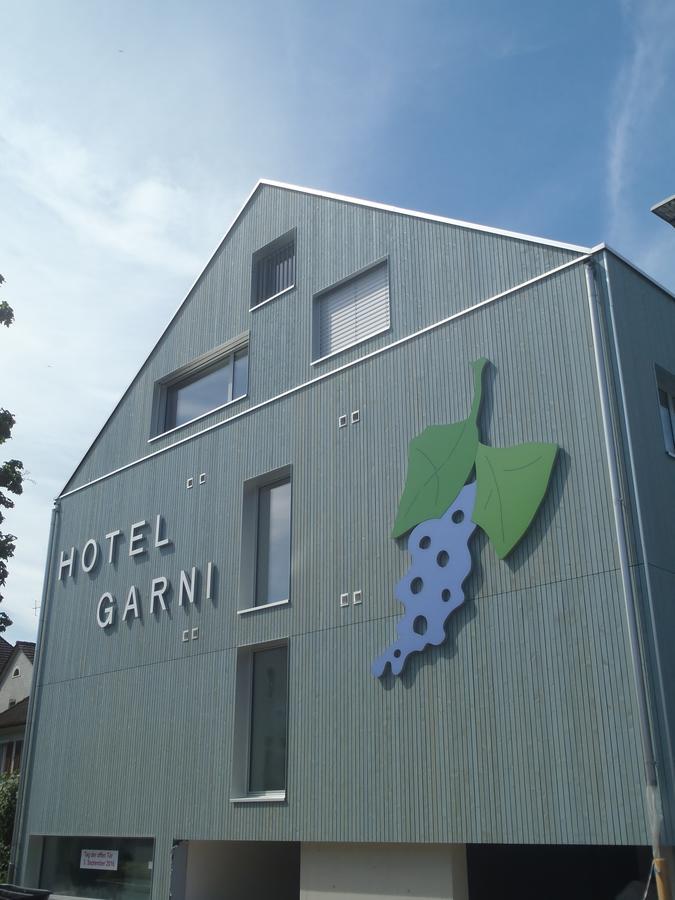 Hotel Traube Garni Kuttigen Exterior photo